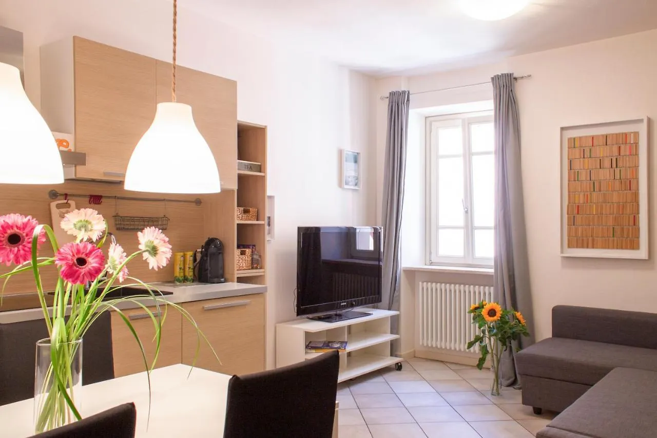 Chiare Ginestre Apartment San Felice del Benaco Italy