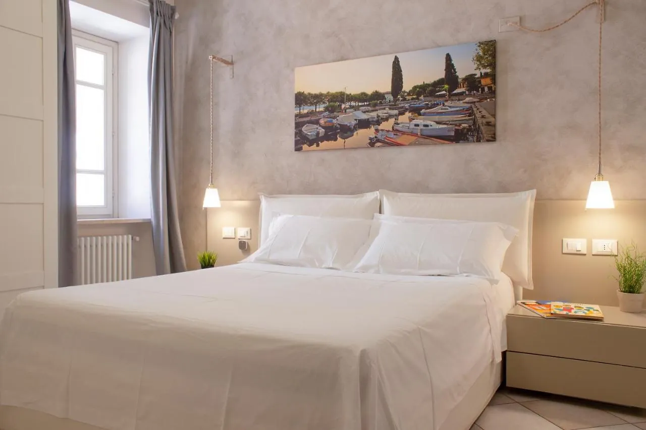 Chiare Ginestre Apartment San Felice del Benaco Italy