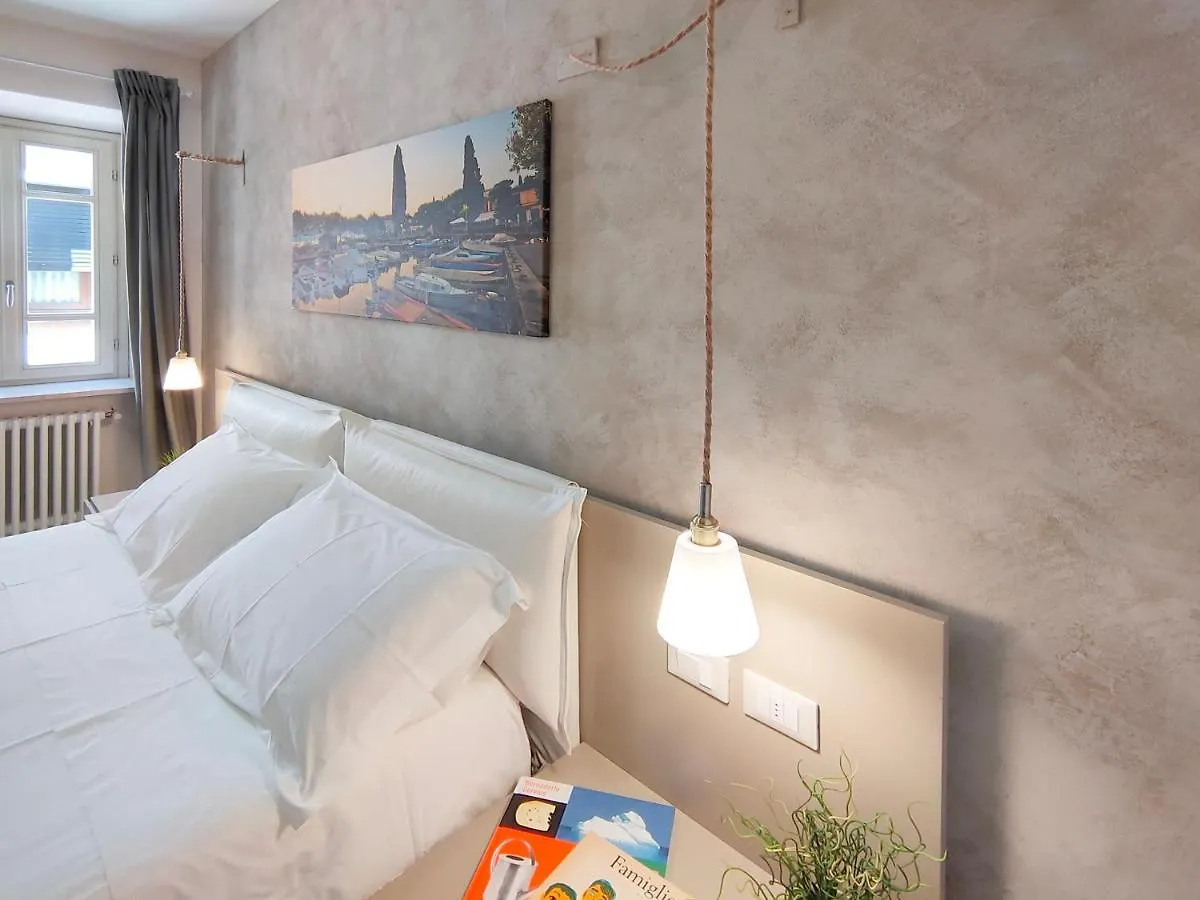 Chiare Ginestre Apartment San Felice del Benaco Italy